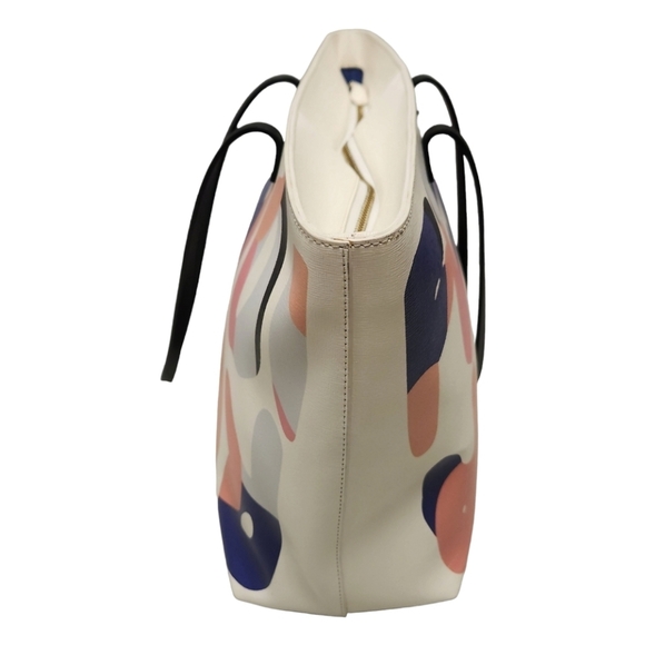 Fendi Roma Signature Roll Tote 100% Authentic $1,800 Sold Out - Picture 4 of 16